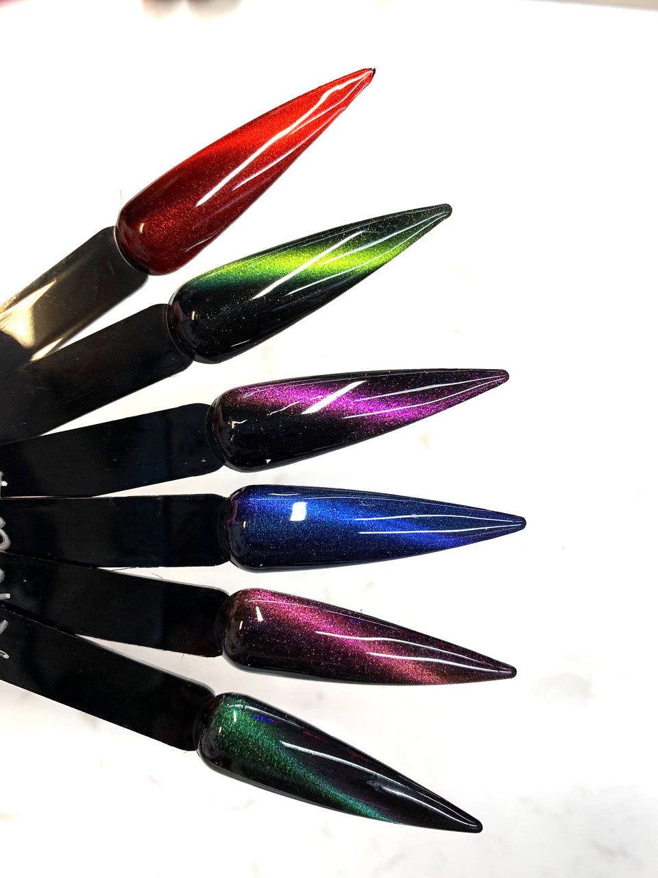 Aeon Gel 9D Cateye ( Set of 6 ) + Free 1 Aeon Pitch Black Gel 0.5 Oz